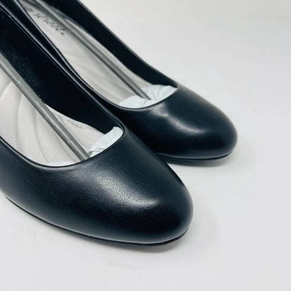 New Easy Street Womans Sz 8.5M Passion Pumps New Navy Comfort Heels NIB